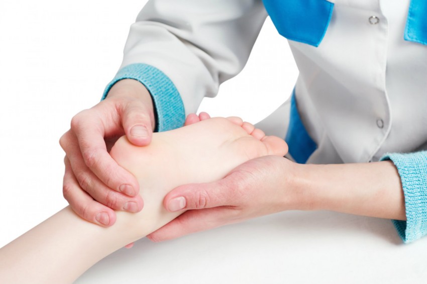 Подошвенная бородавка: причины появления, первые симптомы и варианты удаления (100 фото и видео)