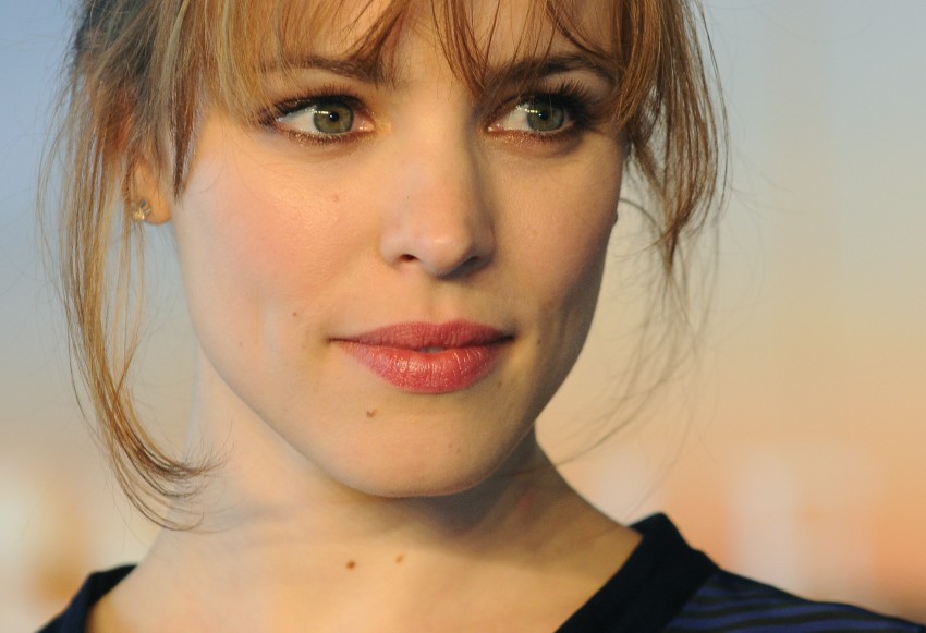 Родинка на губе: причины появления, как убрать и к какому специалисту обращаться лучше всего (видео + 125 фото)